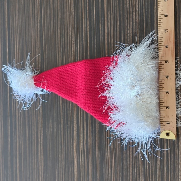 Newborn knitted Christmas hat - perfect for photoshoots - Picture 4 of 4